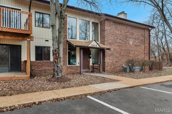 $55,000 | 1514 Summer Run Drive, Unit 308, Florissant, MO 63033