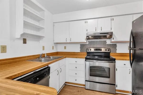 $49,900 | 1514 Summer Run Drive, Unit 308, Florissant, MO 63033