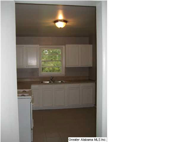 932 Center Way Southwest Birmingham, AL 35211 - Photo 12 of 24