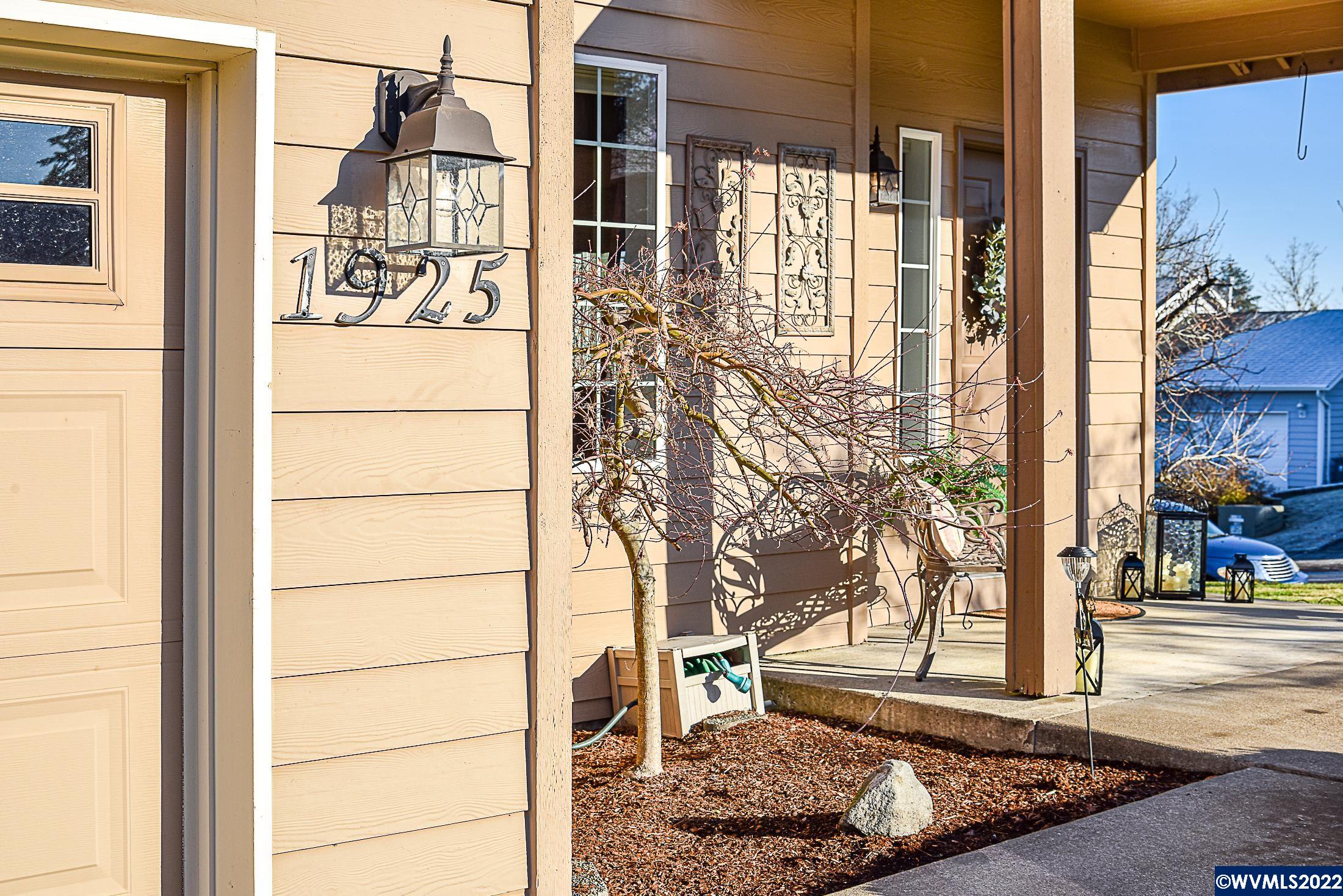 1925 Northwest Sarah Avenue Albany, OR 97321 - Photo 5 of 40