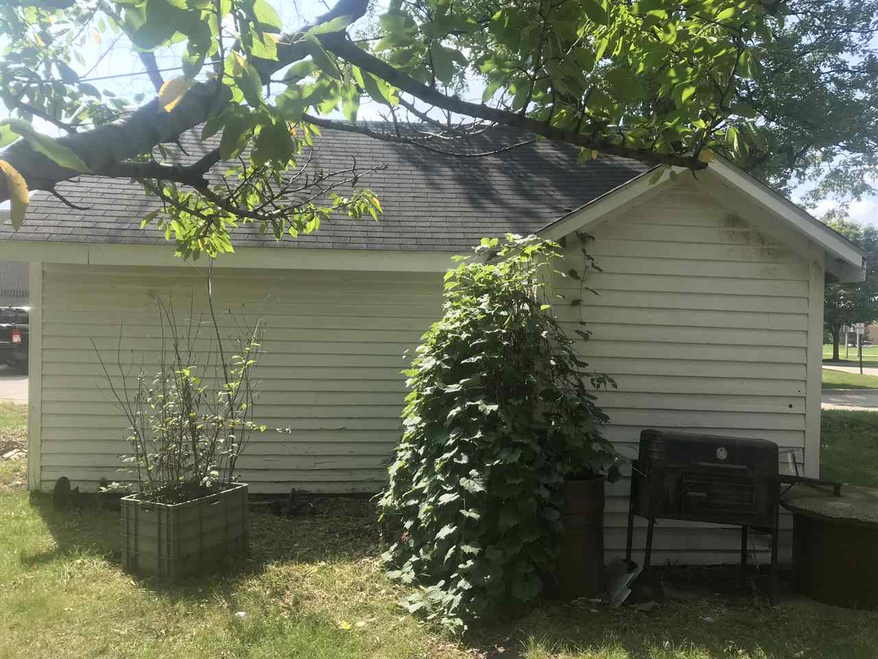 40540 Mound Road Sterling Heights, MI 48310 - Photo 19 of 27 50037134-18.JPG