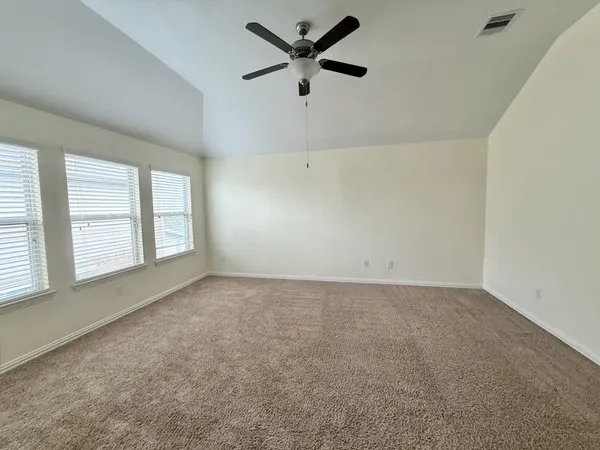 $2,500 | 2704 Camden Hills Lane, Pearland, TX 77089