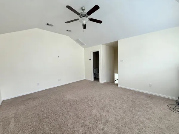 $2,500 | 2704 Camden Hills Lane, Pearland, TX 77089