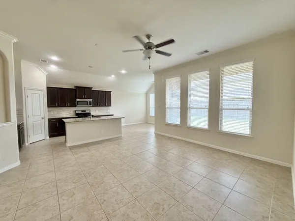 $2,500 | 2704 Camden Hills Lane, Pearland, TX 77089