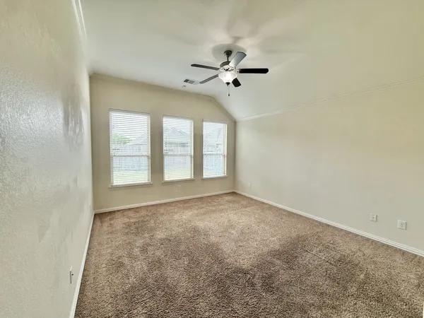 $2,500 | 2704 Camden Hills Lane, Pearland, TX 77089