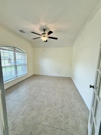 $2,500 | 2704 Camden Hills Lane, Pearland, TX 77089