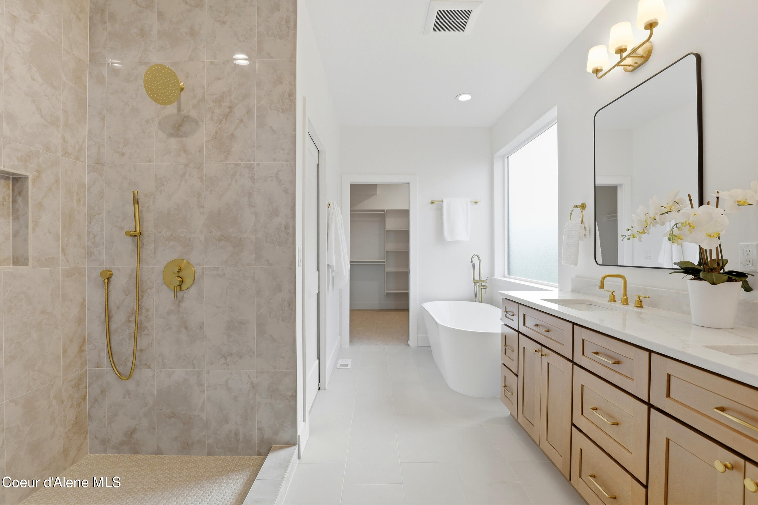 3491 Blaze Loop Post Falls, ID 83854 - Photo 28 of 70 Primary Bathroom