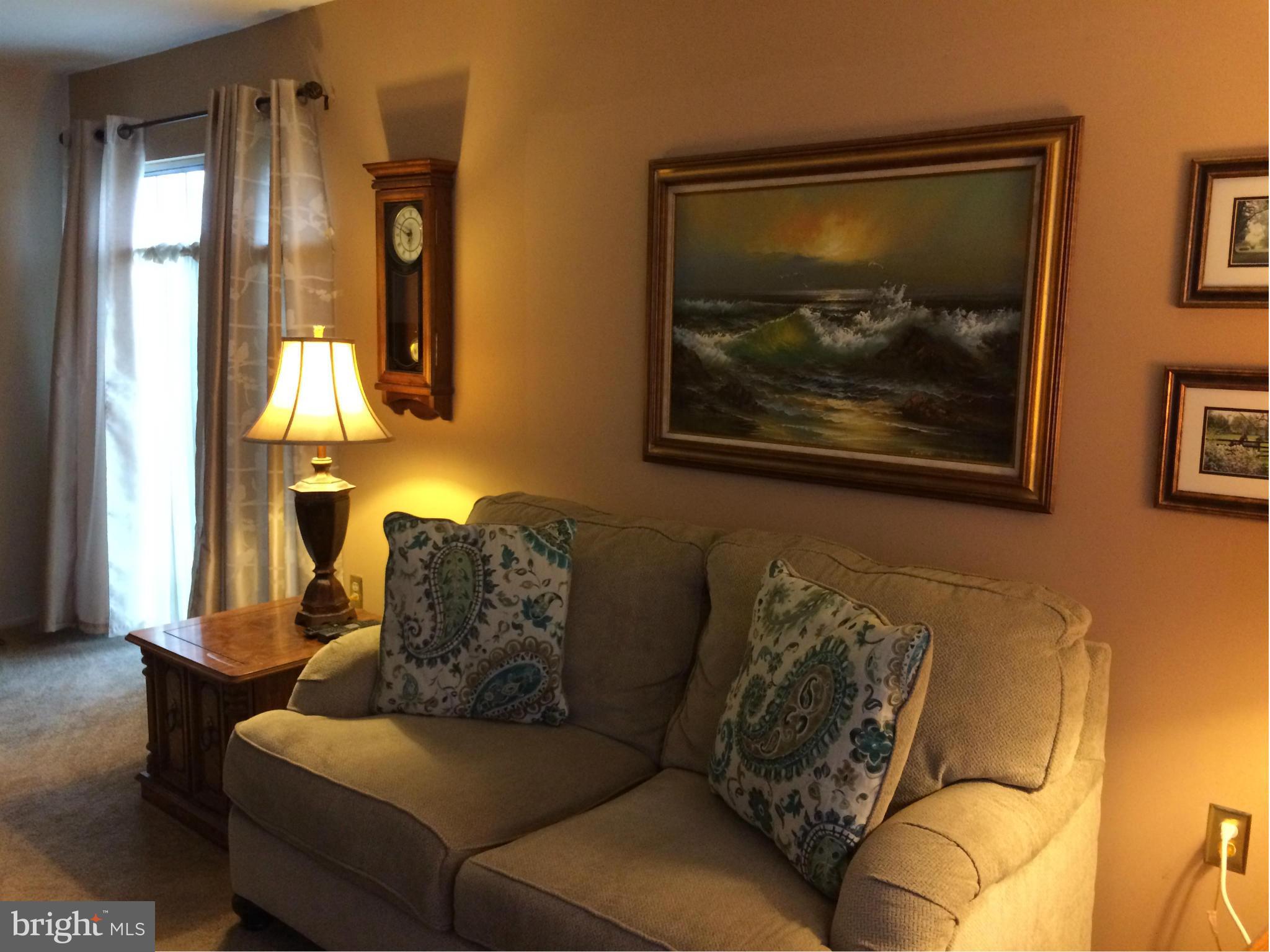 8454 Snowden Oaks Place Laurel, MD 20708 - Photo 5 of 17 Living Room