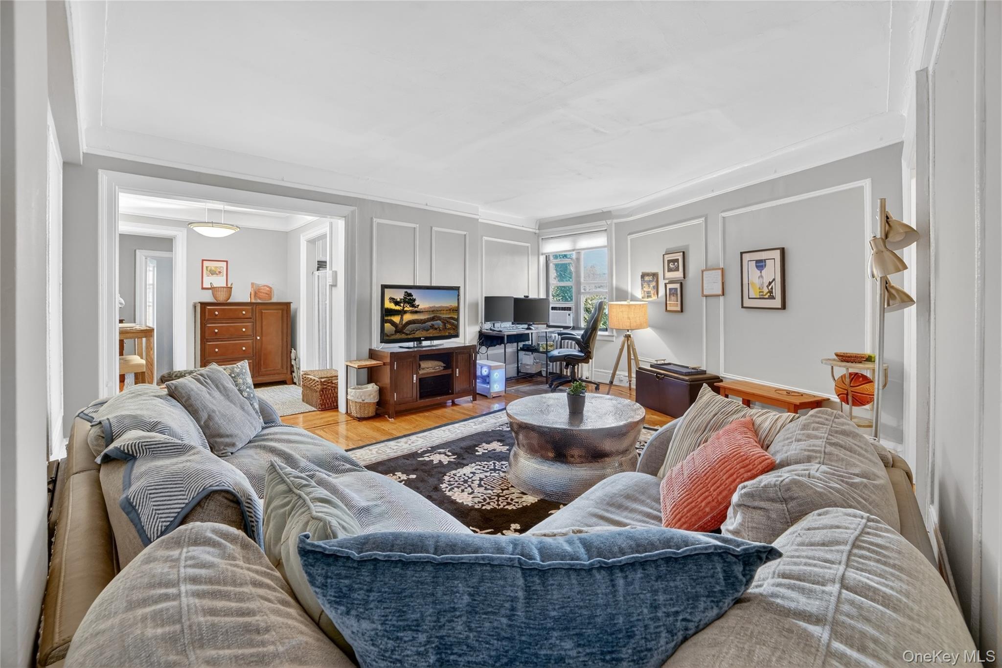 42 Pondfield Road West, Unit 4F Bronxville, NY 10708 - Photo 10 of 30