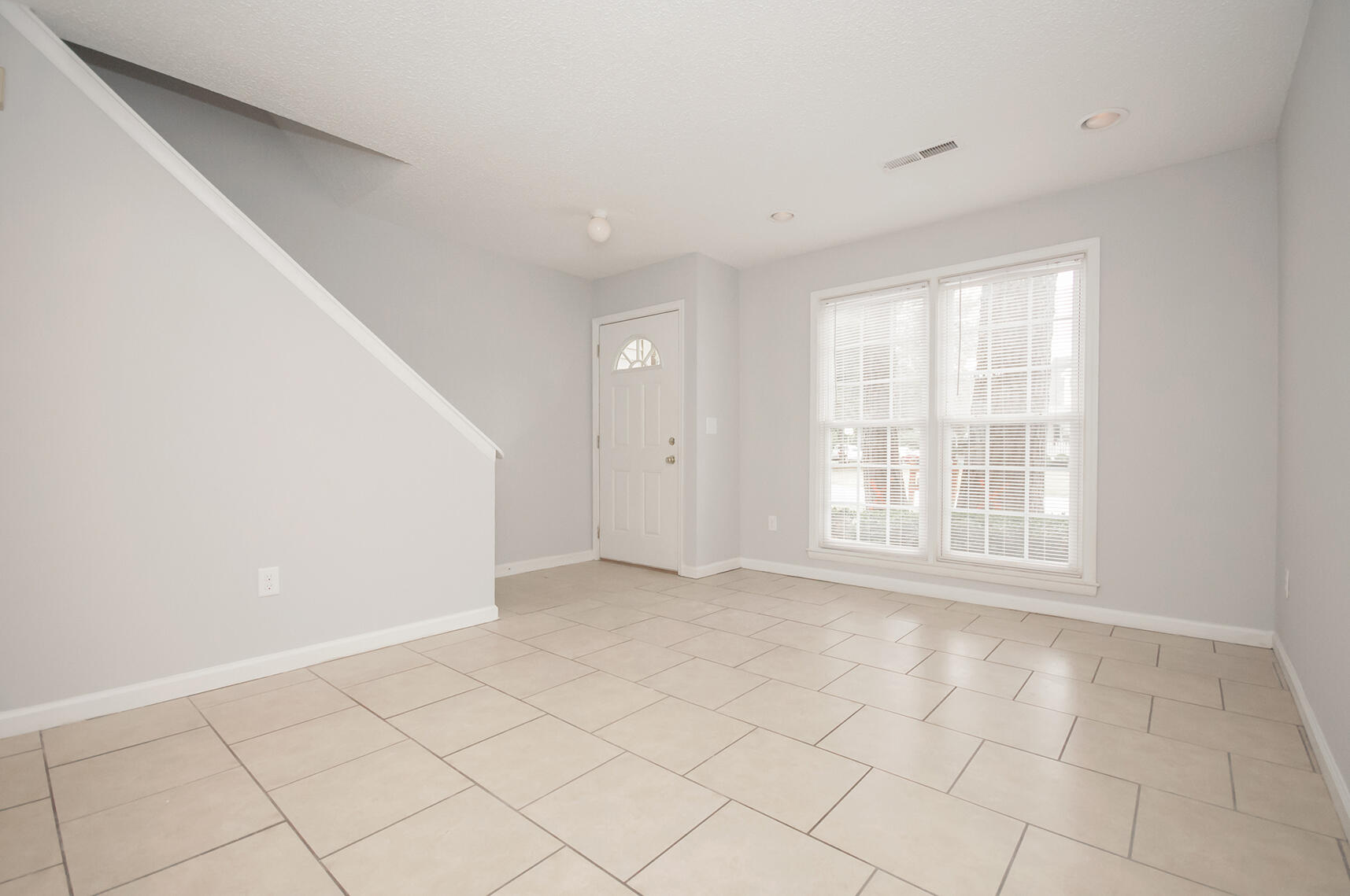 9 Anderson Avenue, Unit B Charleston, SC 29412 - Photo 5 of 17 _DSC9199