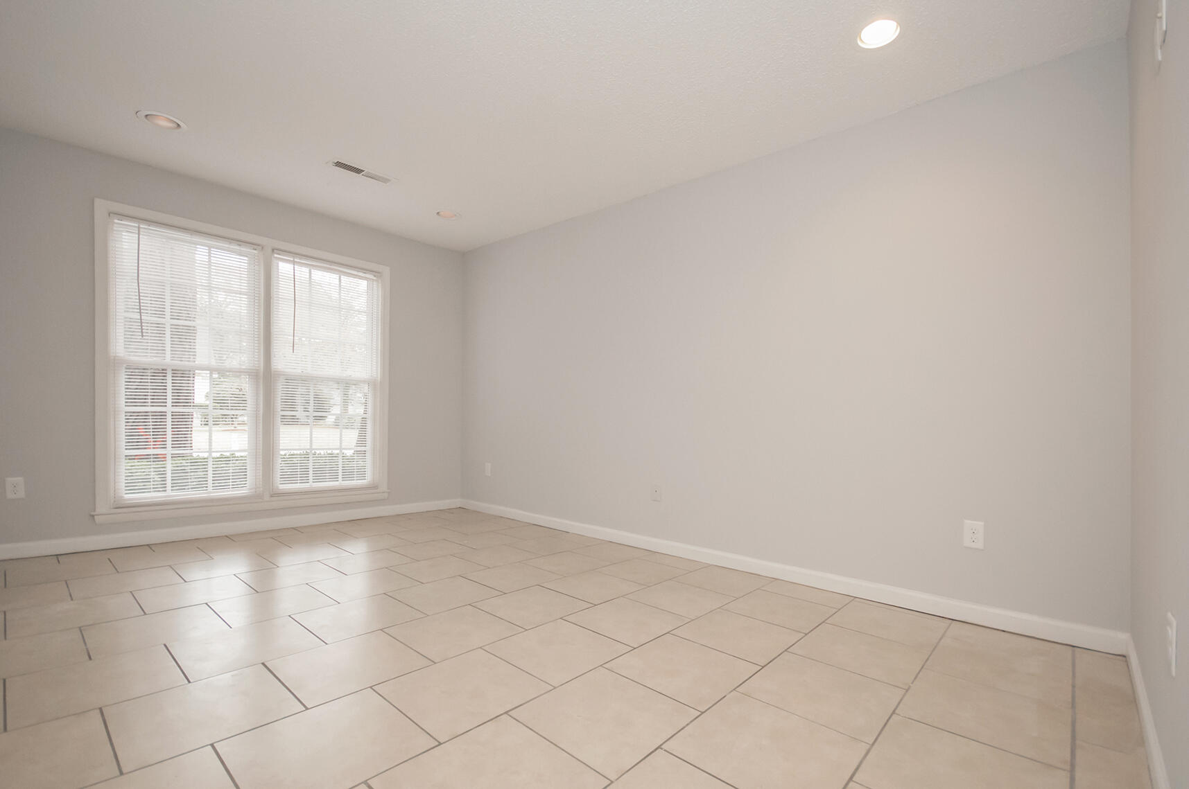 9 Anderson Avenue, Unit B Charleston, SC 29412 - Photo 6 of 17 _DSC9200