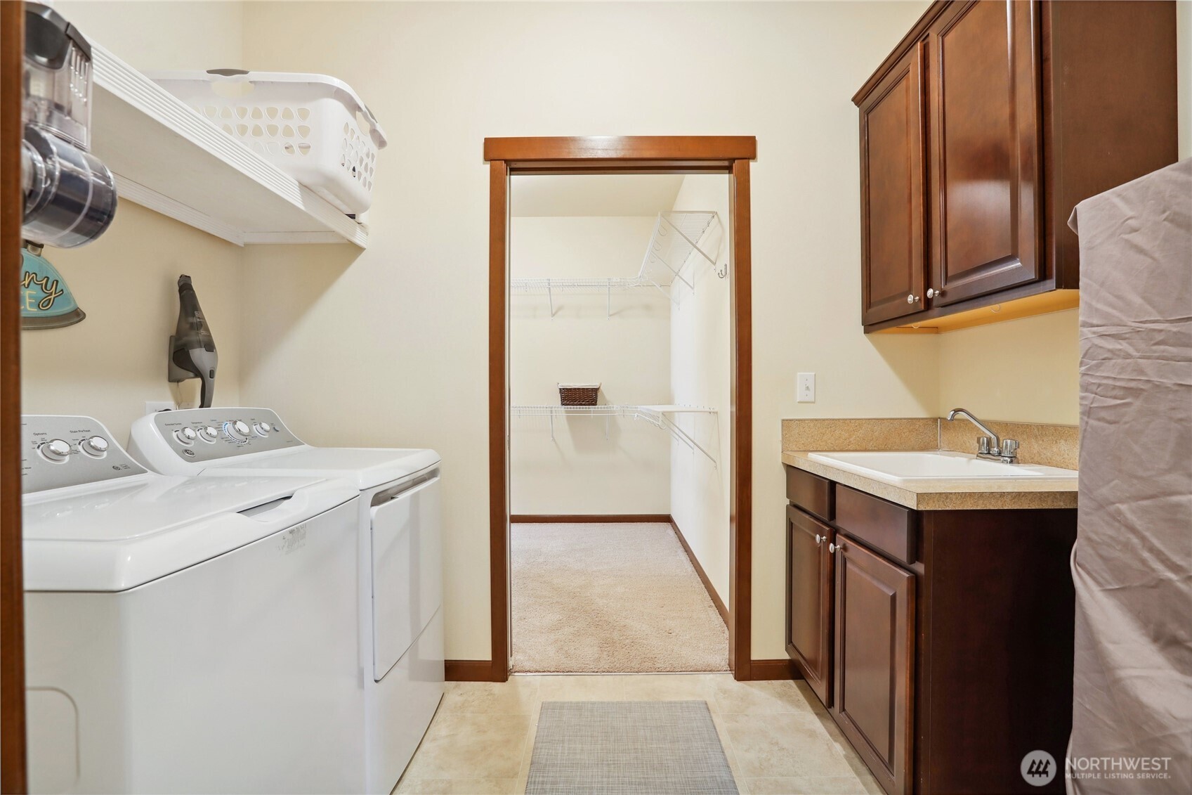 1056 Chestnut Loop Mount Vernon, WA 98274 - Photo 17 of 26 Gallery Image 17