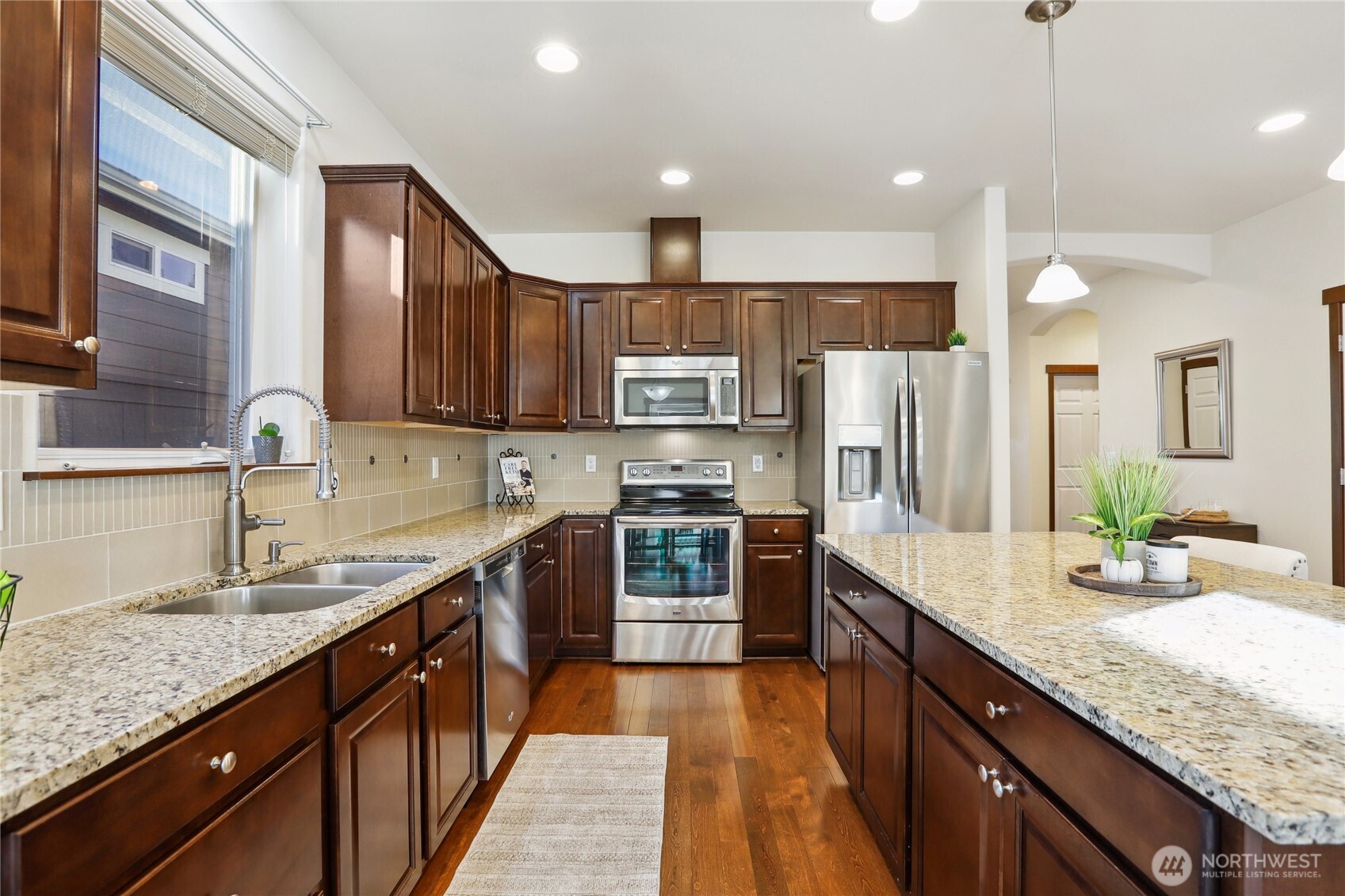 1056 Chestnut Loop Mount Vernon, WA 98274 - Photo 8 of 26 Gallery Image 8