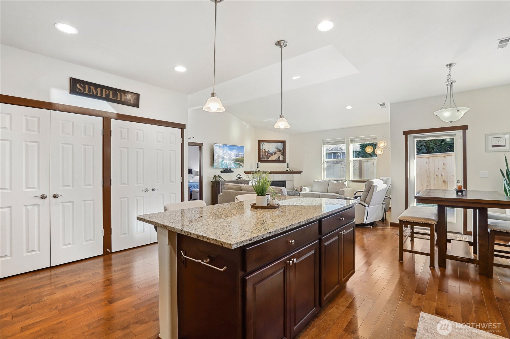 1056 Chestnut Loop Mount Vernon, WA 98274 - Photo 9 of 26 Gallery Image 9