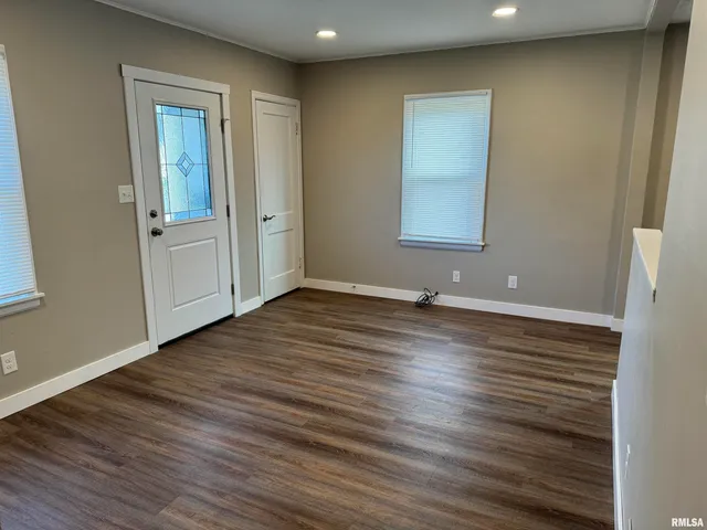 $875 | 3803 Pearl Avenue, Davenport, IA 52802