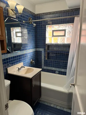 $875 | 3803 Pearl Avenue, Davenport, IA 52802