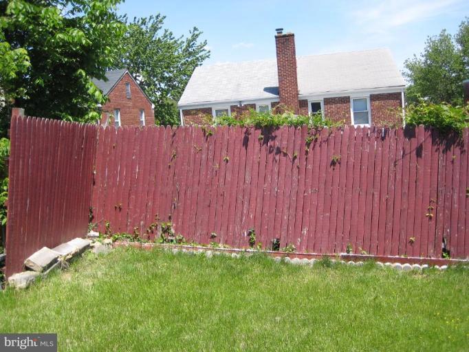 640 Ridge Road Southeast Washington, DC 20019 - Photo 3 of 6 Back yard