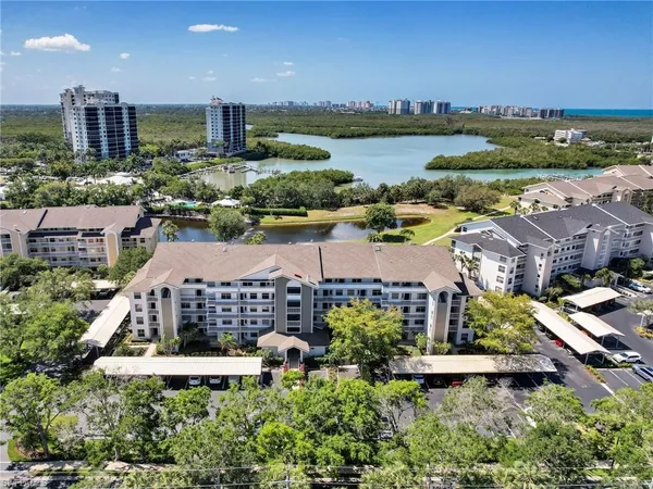 $5,700 | 360 Horse Creek Drive, Unit 305, Naples, FL 34110