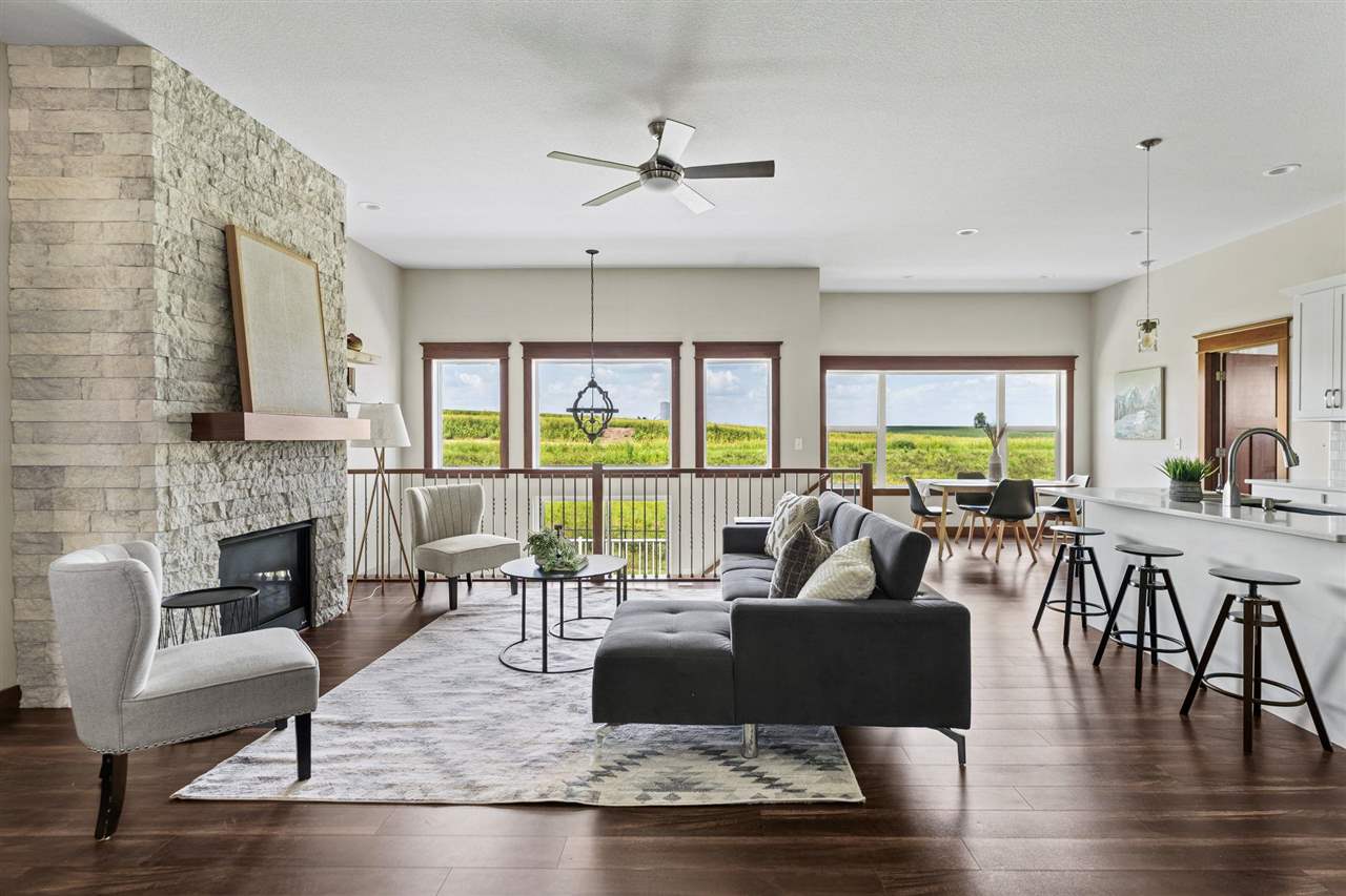 3176 Artesian Road Marion, IA 52302 - Photo 2 of 35 Gallery Image 2