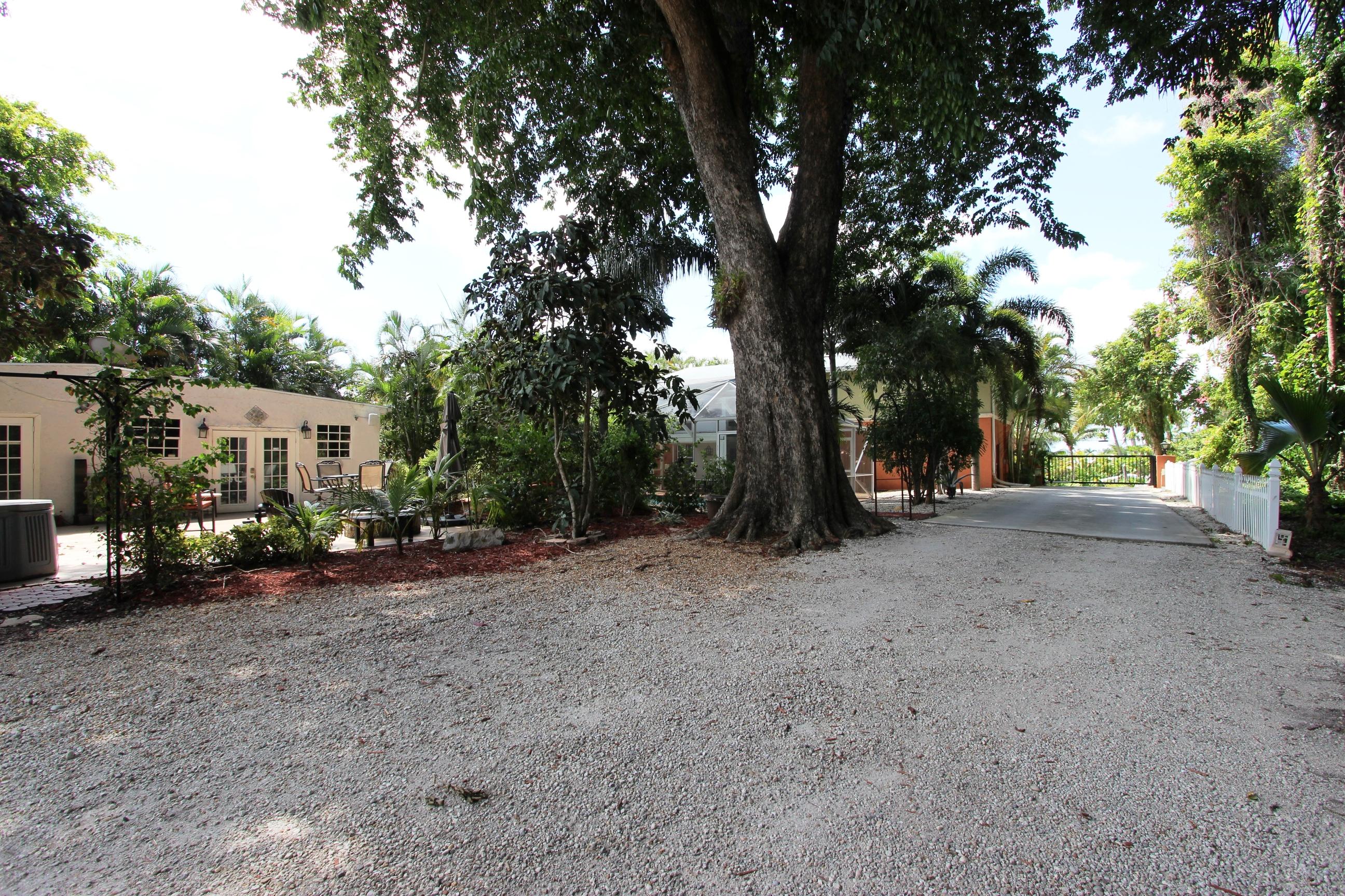 6640 High Ridge Road Lake Worth, FL 33462 - Photo 12 of 46 Party Building