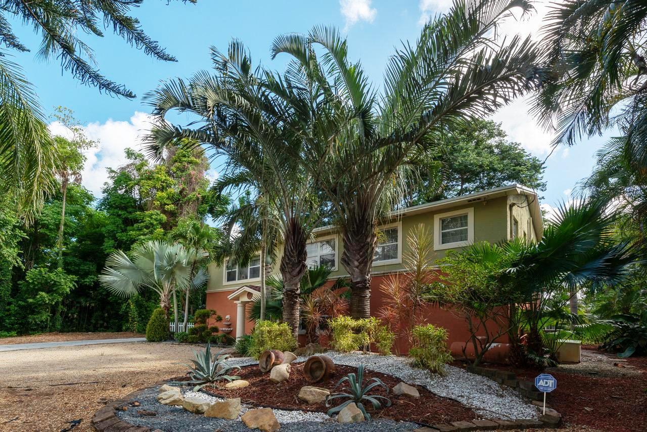 6640 High Ridge Road Lake Worth, FL 33462 - Photo 4 of 46 Front