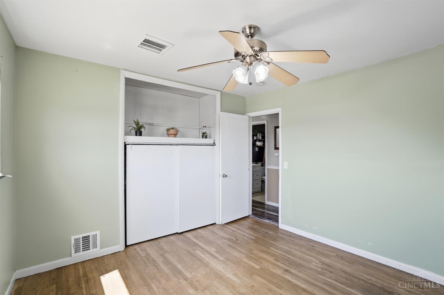 5450 Lawrence Road Cincinnati, OH 45248 - Photo 24 of 51
