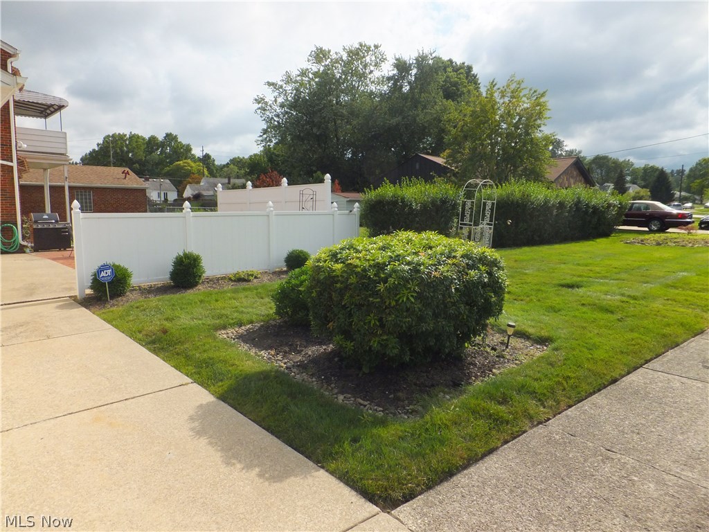 5758 Hauserman Road Parma, OH 44130 - Photo 28 of 34