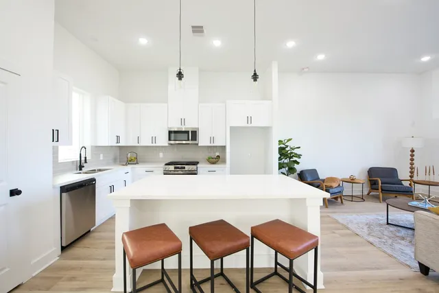 $404,000 | 3460 Bremond Street, Houston, TX 77004