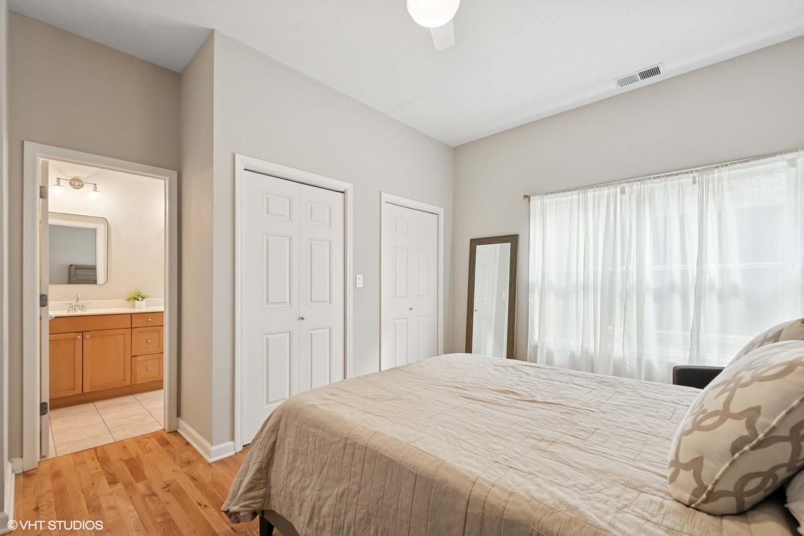 2457 West Harrison Street, Unit 4 Chicago, IL 60612 - Photo 11 of 18