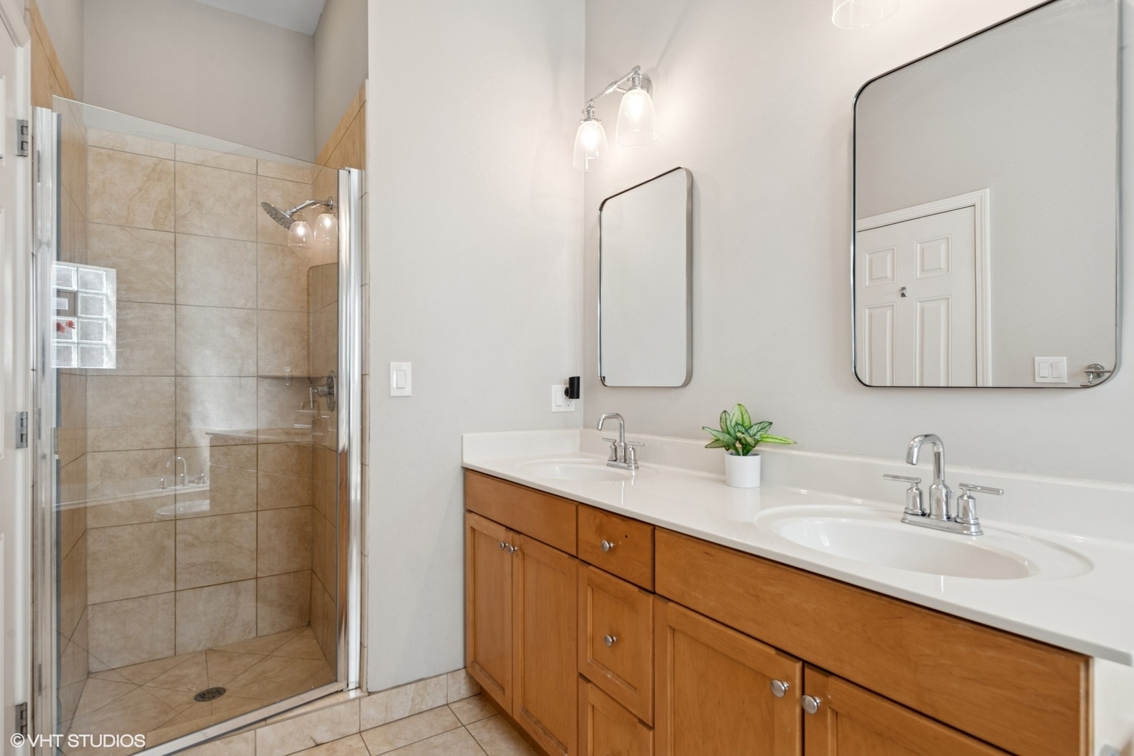 2457 West Harrison Street, Unit 4 Chicago, IL 60612 - Photo 13 of 18