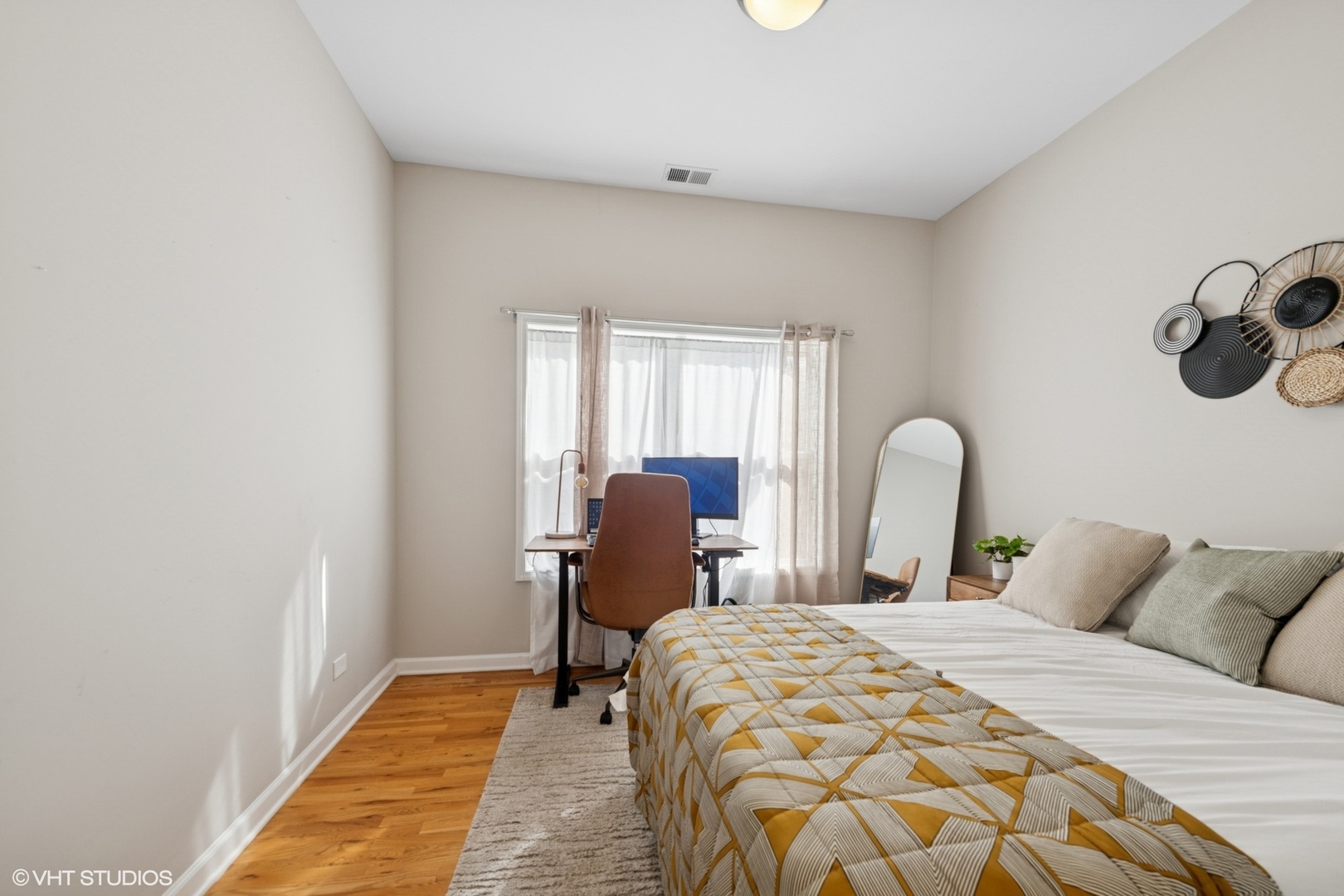 2457 West Harrison Street, Unit 4 Chicago, IL 60612 - Photo 14 of 18
