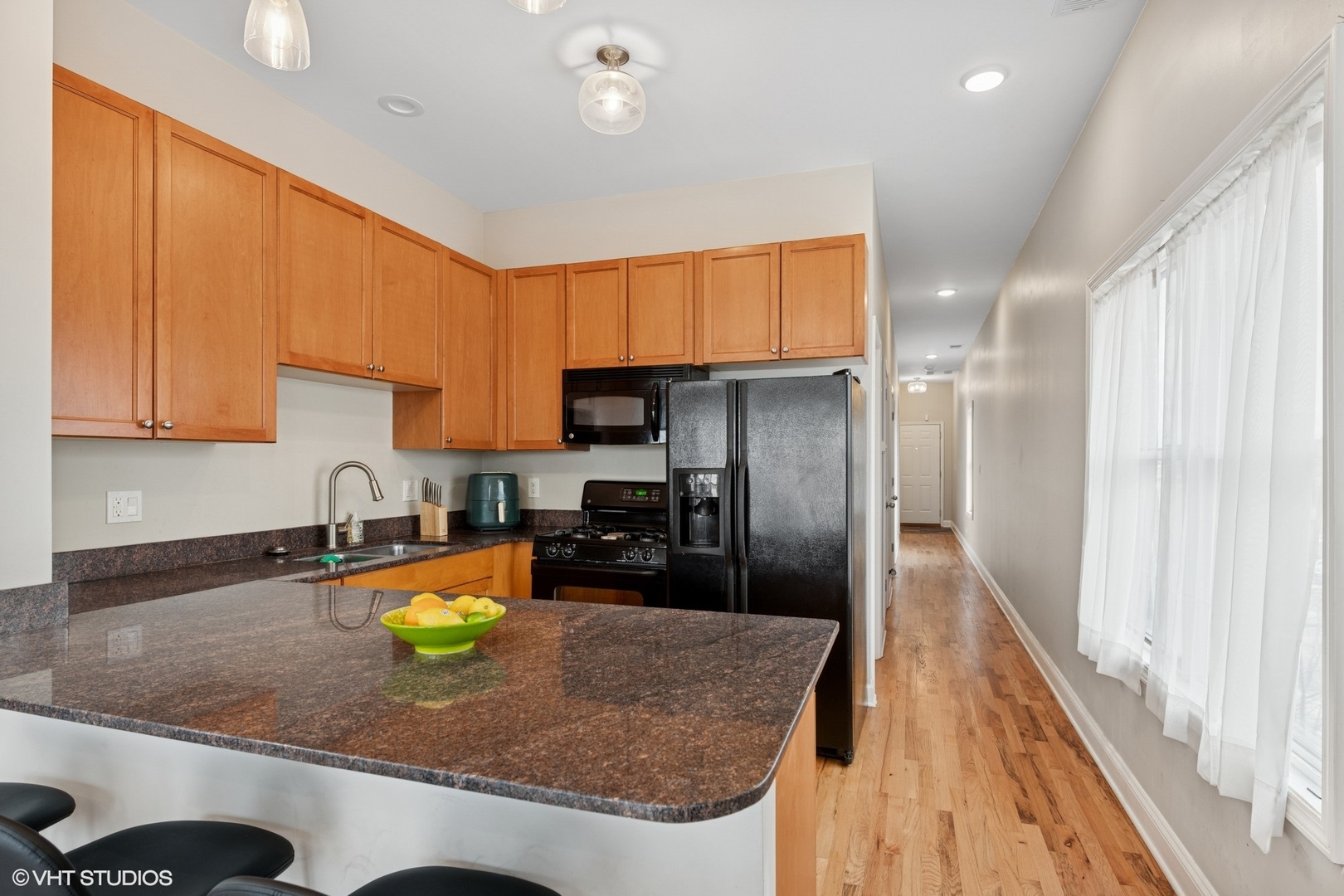 2457 West Harrison Street, Unit 4 Chicago, IL 60612 - Photo 7 of 18