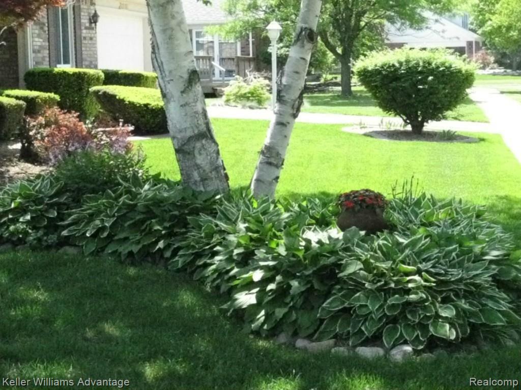 6532 Edgewood Road Canton, MI 48187 - Photo 4 of 32 4 Front.jpg