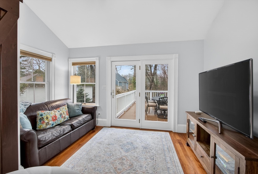 52 Maple Street Hamilton, MA 01982 - Photo 17 of 42