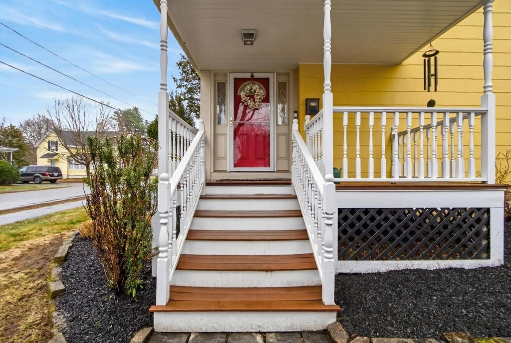 52 Maple Street Hamilton, MA 01982 - Photo 4 of 42