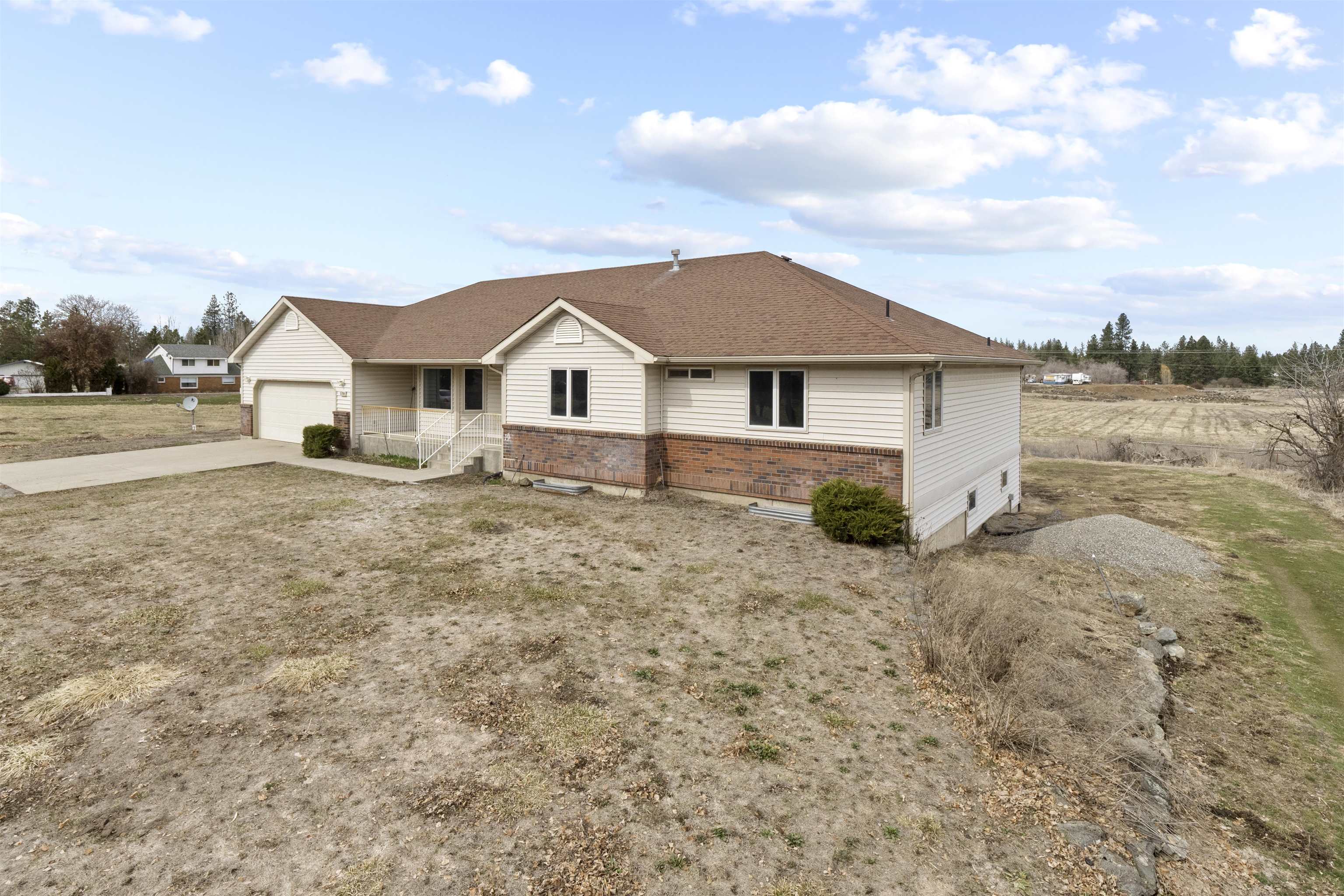 5704 West Garden Springs Road Spokane, WA 99224 - Photo 4 of 33
