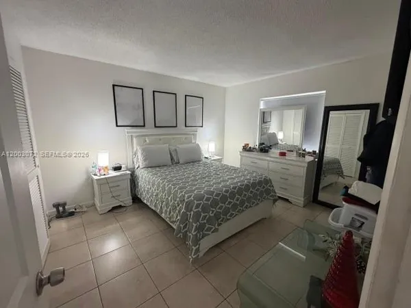 $2,300 | 6825 West Flagler Street, Unit 207, Miami, FL 33144