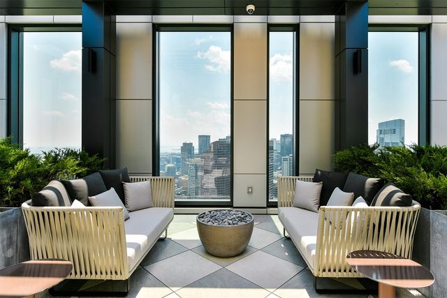 $3,250,000 | 110 Sudbury Street, Unit 3905, Boston, MA 02114