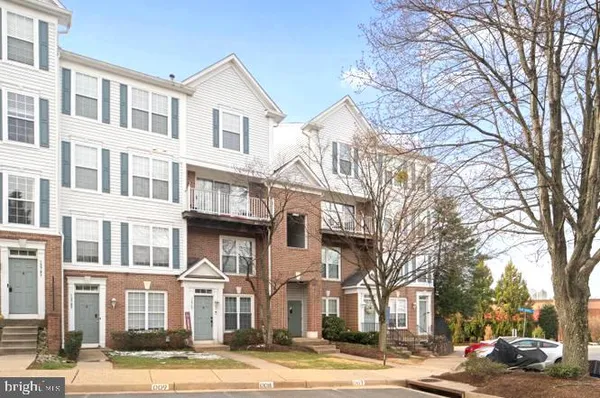 $369,000 | 12789 Fair Crest Court, Unit 14102, Fairfax, VA 22033