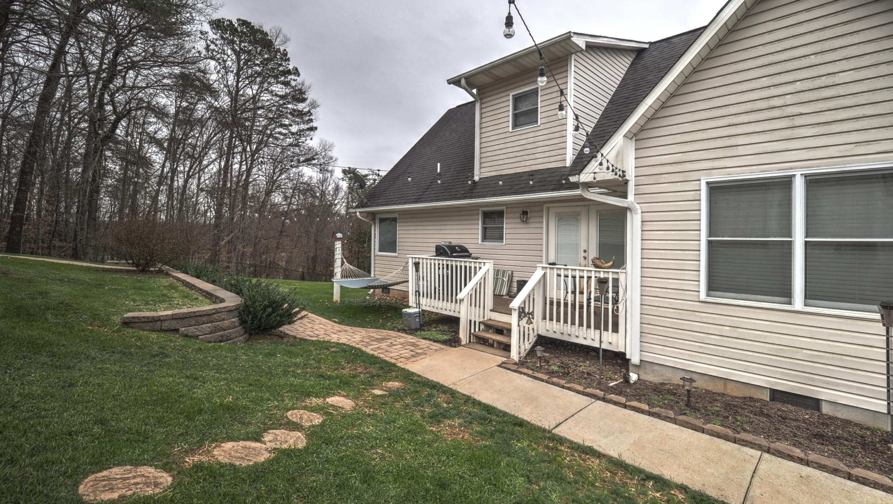 116 Long Hollow Road Clinton, TN 37716 - Photo 3 of 14 P1230128_29_30_31_32_Optimizer