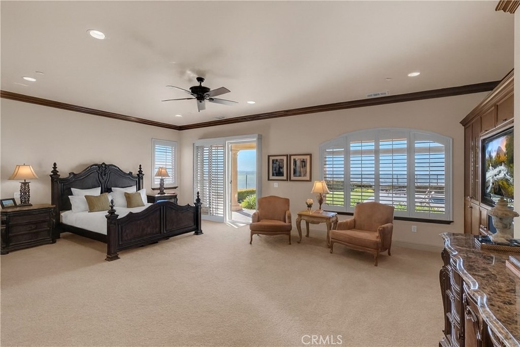 1990 East 46th Shandon, CA 93461 - Photo 23 of 70 a living room with furniture and a flat screen tv