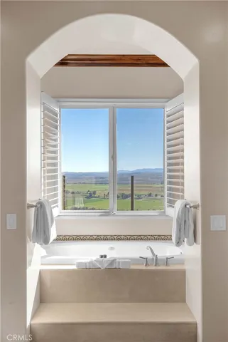 $8,250,000 | 1990 East 46th, Shandon, CA 93461