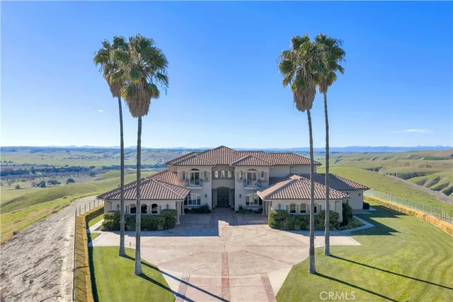 $8,250,000 | 1990 East 46th, Shandon, CA 93461
