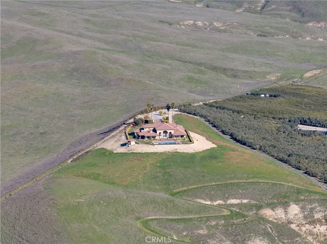 $8,250,000 | 1990 East 46th, Shandon, CA 93461