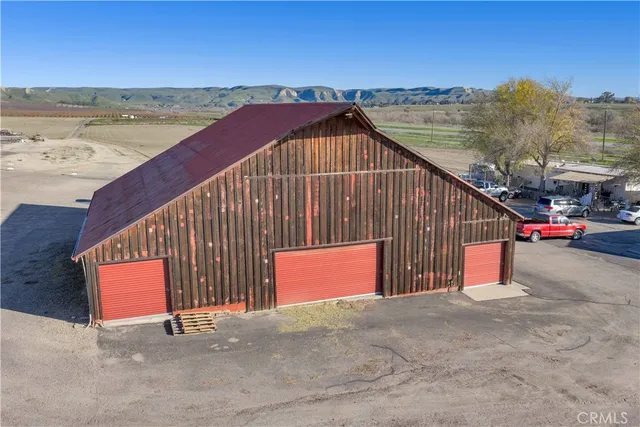 $8,250,000 | 1990 East 46th, Shandon, CA 93461