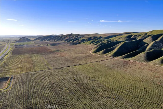 $8,250,000 | 1990 East 46th, Shandon, CA 93461