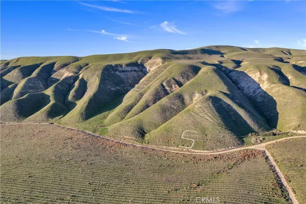 $6,900,000 | 1990 East 46th, Shandon, CA 93461