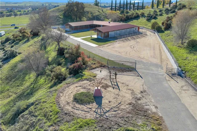 $8,250,000 | 1990 East 46th, Shandon, CA 93461