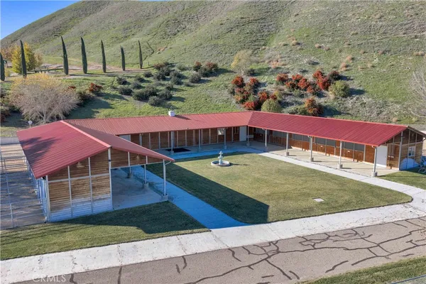 $6,900,000 | 1990 East 46th, Shandon, CA 93461