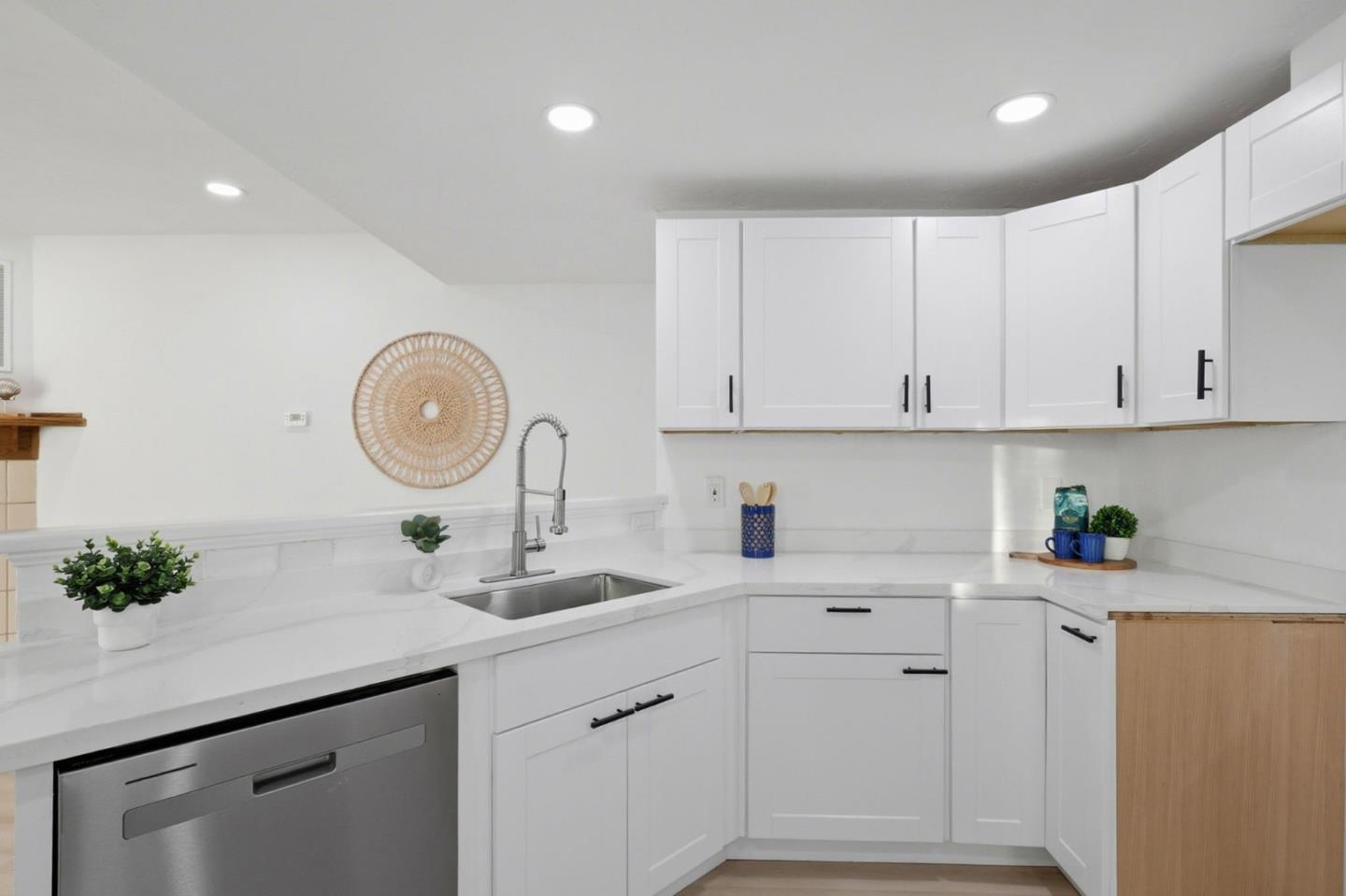 273 Rio Del Mar Boulevard Aptos, CA 95003 - Photo 14 of 32